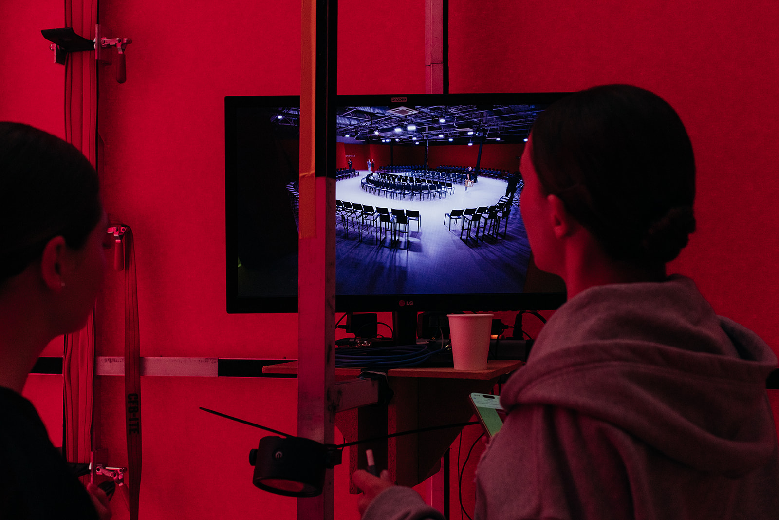 Veil and embroidery detail
